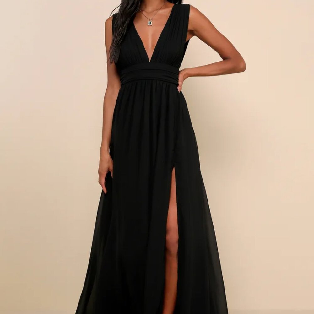 Lulu’s Formal Heavenly Hues Lined Deep V Long Black Dress With Slit Size Medium
